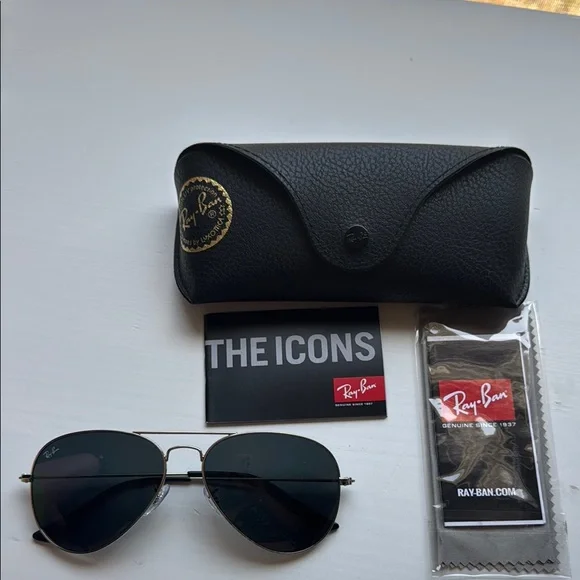 Classic Ray-Bans - Picture 1 of 4